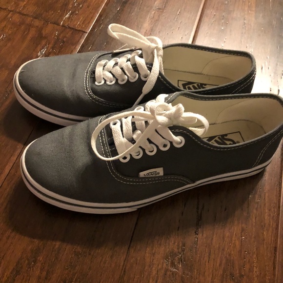 vans authentic lo pro on feet